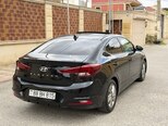 Hyundai Elantra-9