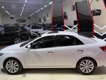 Kia Cerato-7