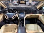 Hyundai Sonata-23