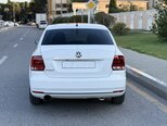 Volkswagen Polo-4