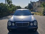 Mercedes E 270-4