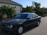 Mercedes E 270-8