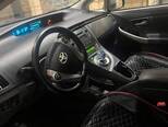 Toyota Prius-3