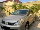 Nissan Tiida-1