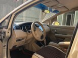 Nissan Tiida-10