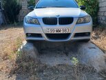 BMW 320-1