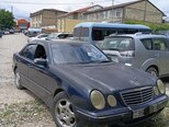 Mercedes E 240-5