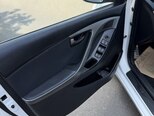 Hyundai Elantra-10