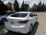 Hyundai Elantra-4