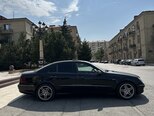 Mercedes E 320 4MATIC-5
