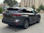 Toyota Highlander-6