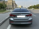 Hyundai Elantra-2