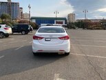 Hyundai Elantra-3