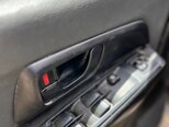 Mitsubishi Pajero io-11