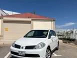 Nissan Tiida-1