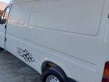 Ford Transit-13