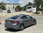 Hyundai Elantra-7