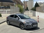 Hyundai Elantra-3