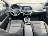 Hyundai Elantra-12