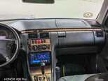 Mercedes E 320-13