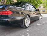 Mercedes E 320-6