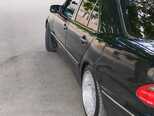 Mercedes E 320-11