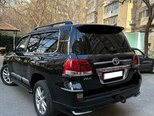 Toyota Land Cruiser-3