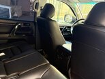 Toyota Land Cruiser-7