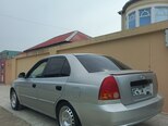 Hyundai Accent-2