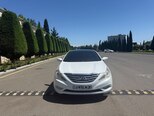 Hyundai Sonata-1