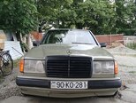 Mercedes 230 E-15