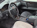 Mercedes E 240-11