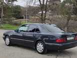 Mercedes E 240-5