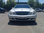 Mercedes E 240-1