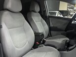 Hyundai Accent-12