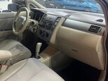 Nissan Tiida-9