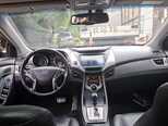 Hyundai Elantra-6
