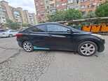 Hyundai Elantra-2