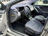 Hyundai Elantra-8