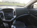 Chevrolet Cruze-12
