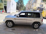 Mitsubishi Pajero io-7