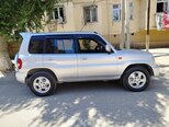 Mitsubishi Pajero io-6