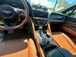 Bentley Bentayga-10