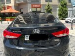 Hyundai Elantra-12