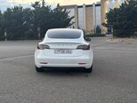 Tesla Model 3-6