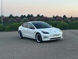 Tesla Model 3-1