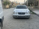 Mercedes E 240-1