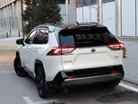 Toyota RAV4-8