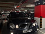 Mercedes E 220-12