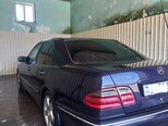 Mercedes E 220-5